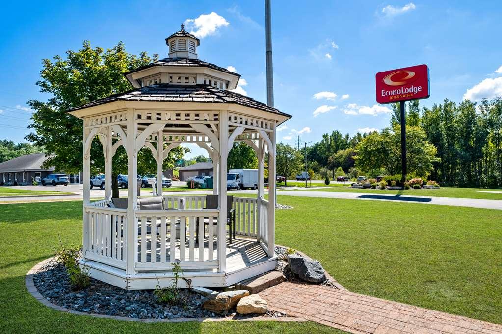 Econo Lodge Inn & Suites Eau Claire Kültér fotó