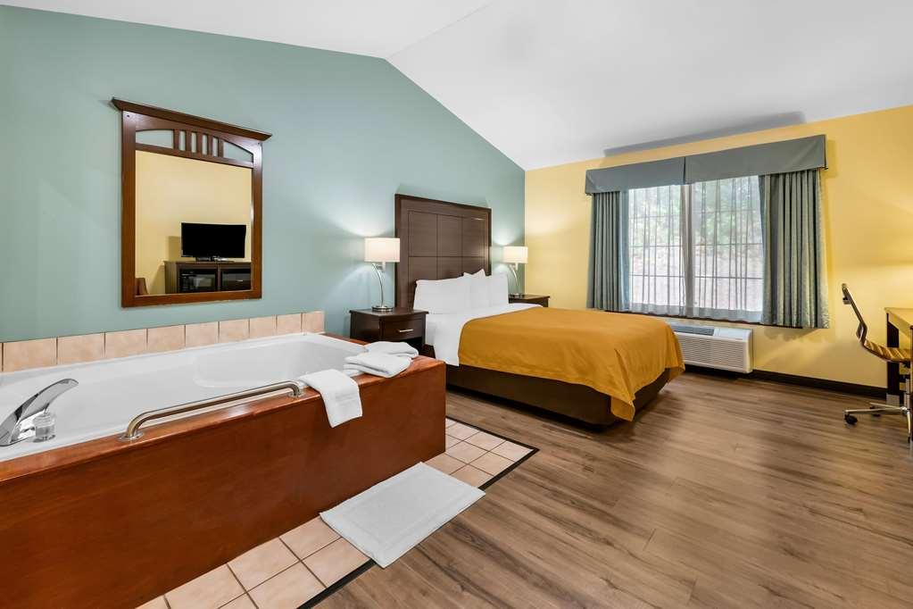 Econo Lodge Inn & Suites Eau Claire Szoba fotó