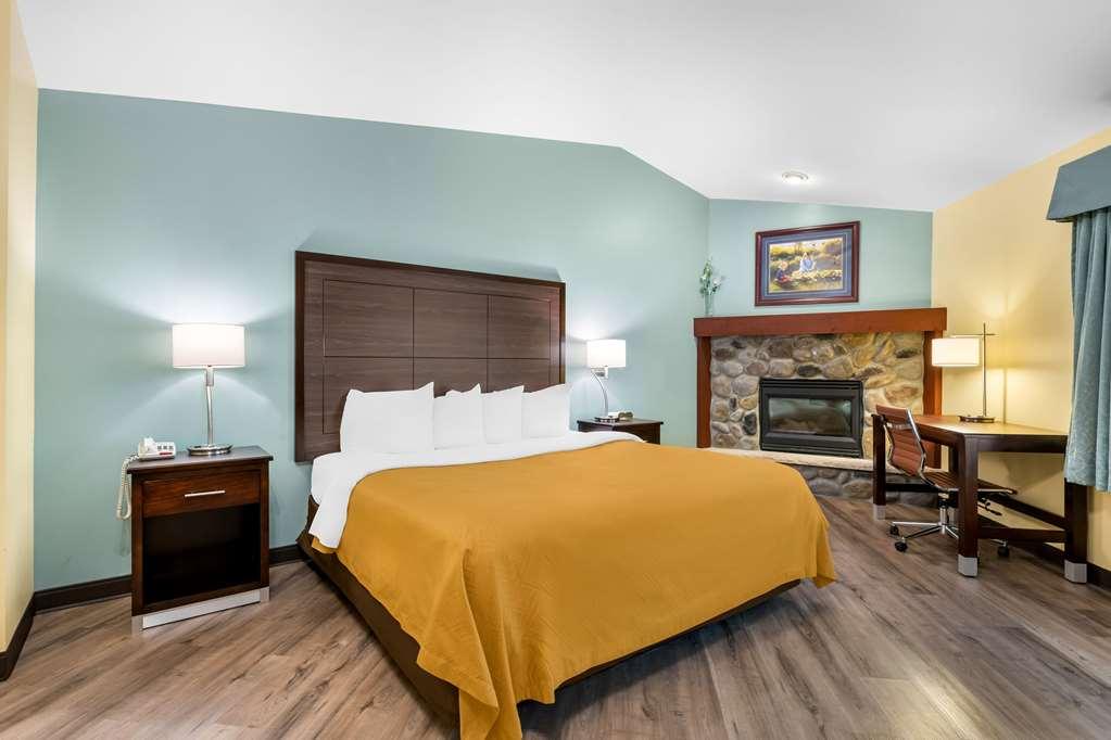 Econo Lodge Inn & Suites Eau Claire Szoba fotó