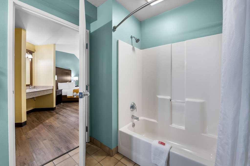 Econo Lodge Inn & Suites Eau Claire Szoba fotó