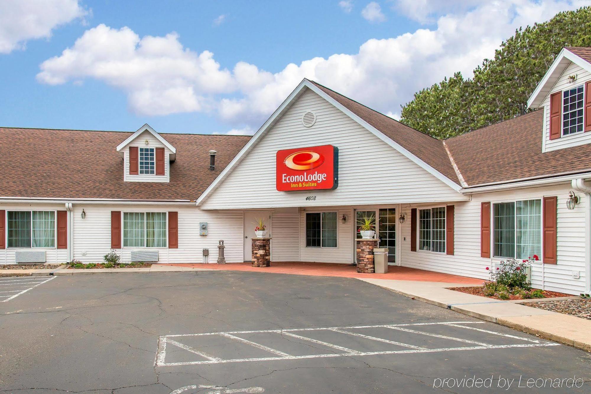 Econo Lodge Inn & Suites Eau Claire Kültér fotó