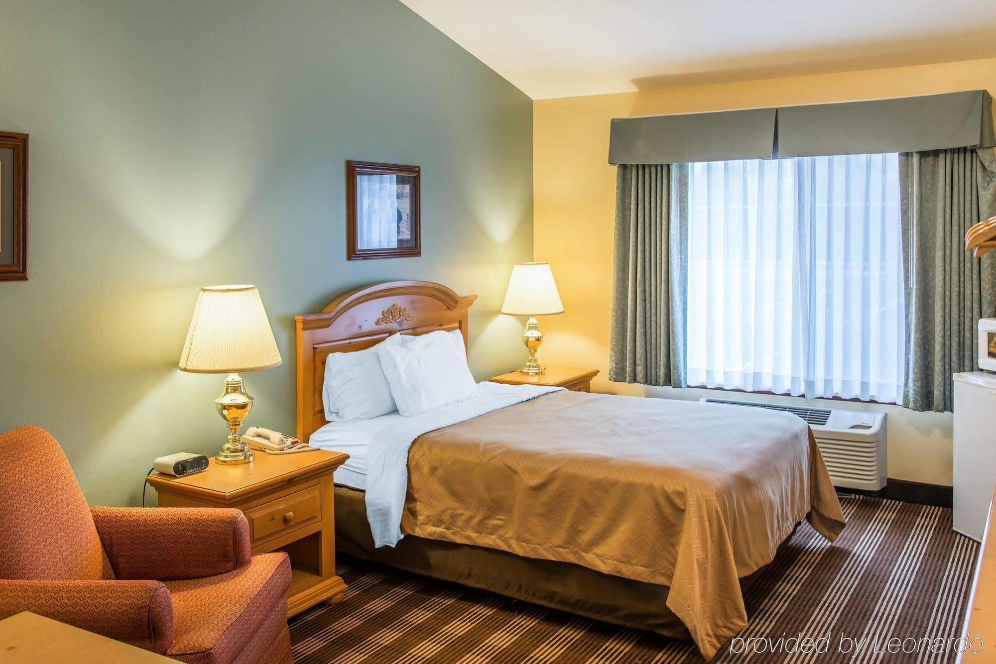 Econo Lodge Inn & Suites Eau Claire Kültér fotó