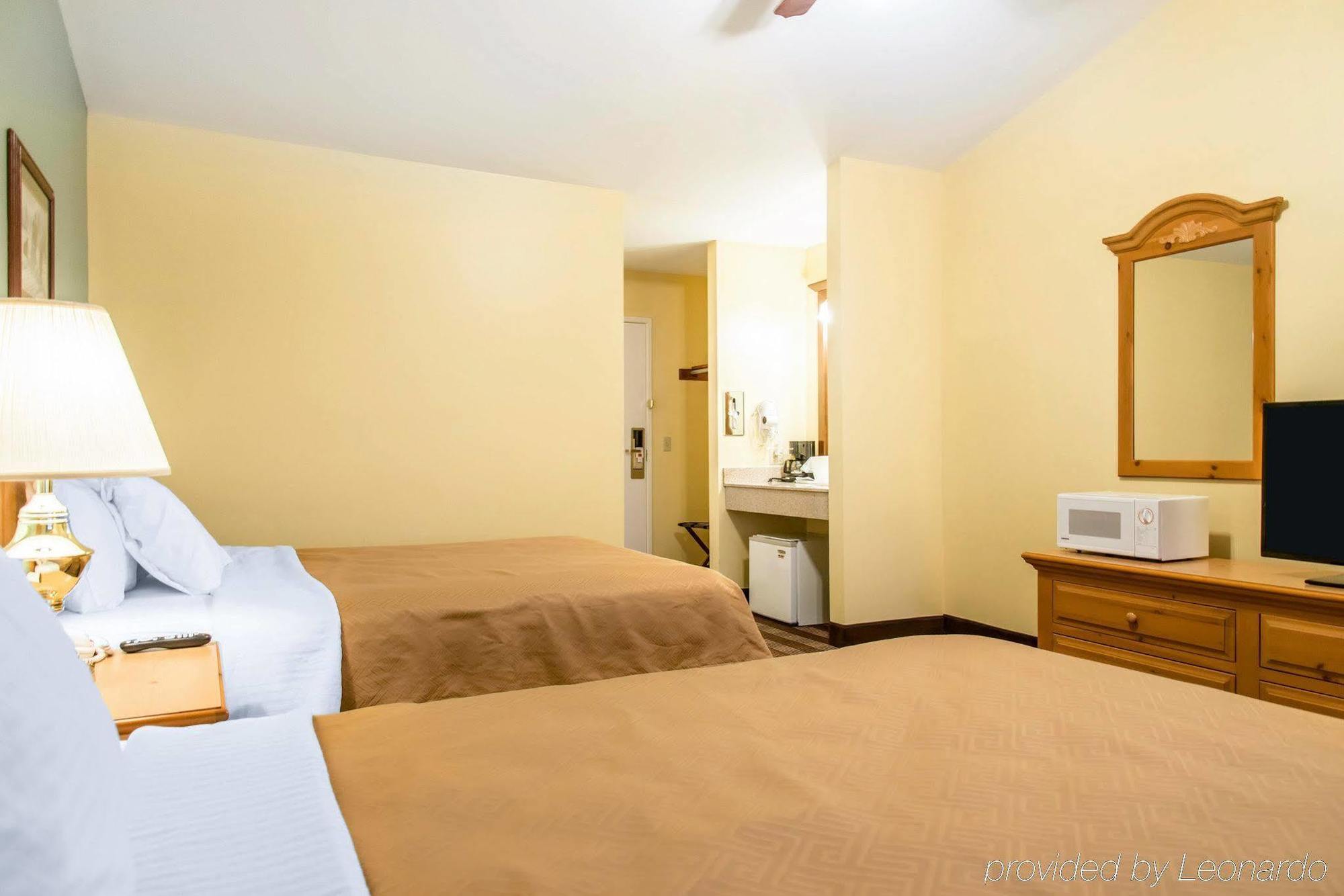 Econo Lodge Inn & Suites Eau Claire Kültér fotó