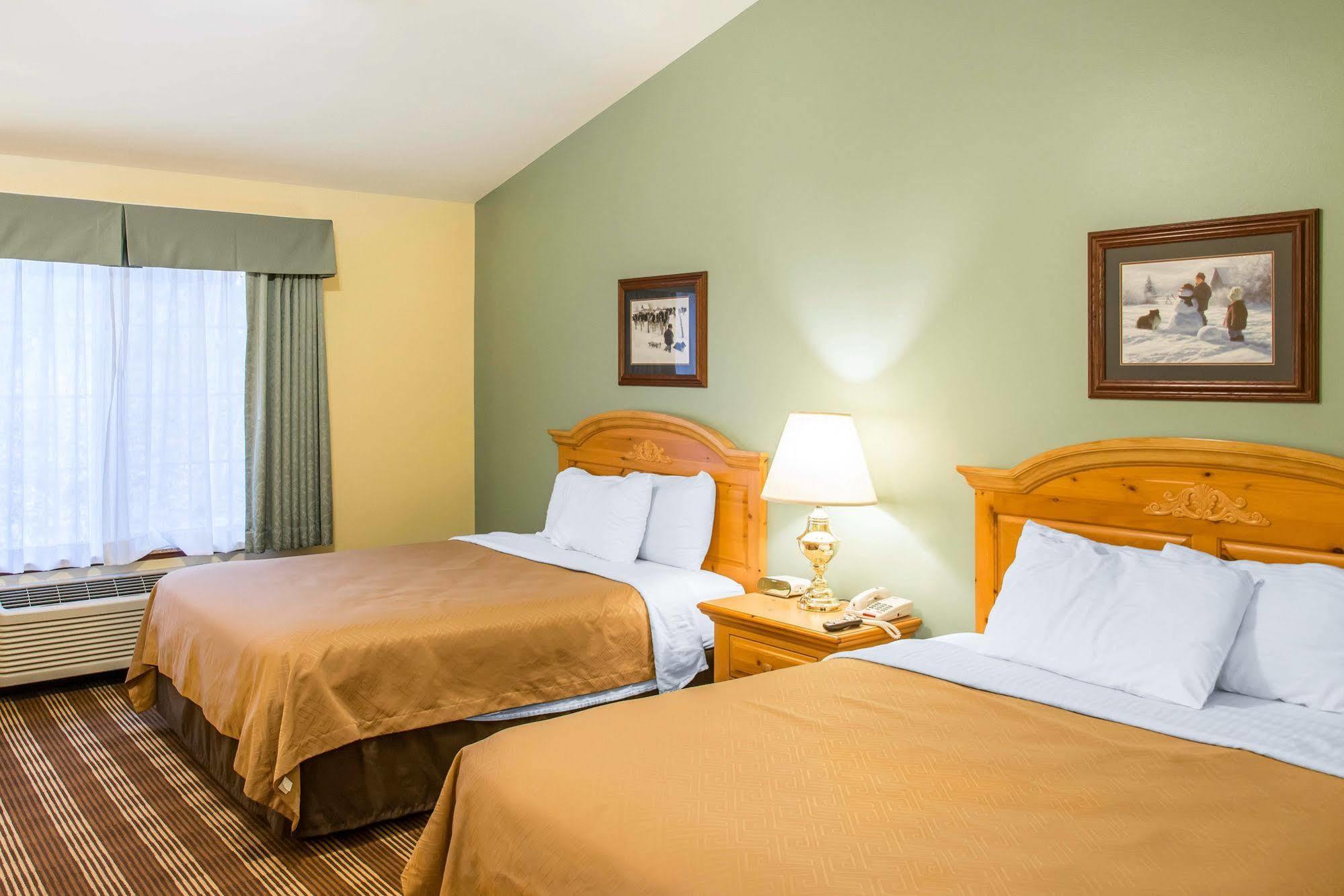 Econo Lodge Inn & Suites Eau Claire Kültér fotó